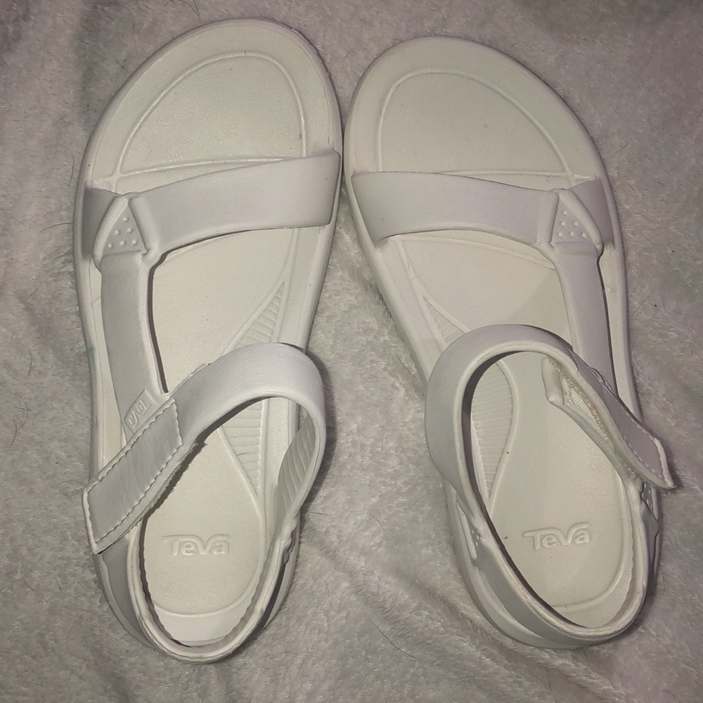 Womens White Teva Hurricane Drift sandals Size 9